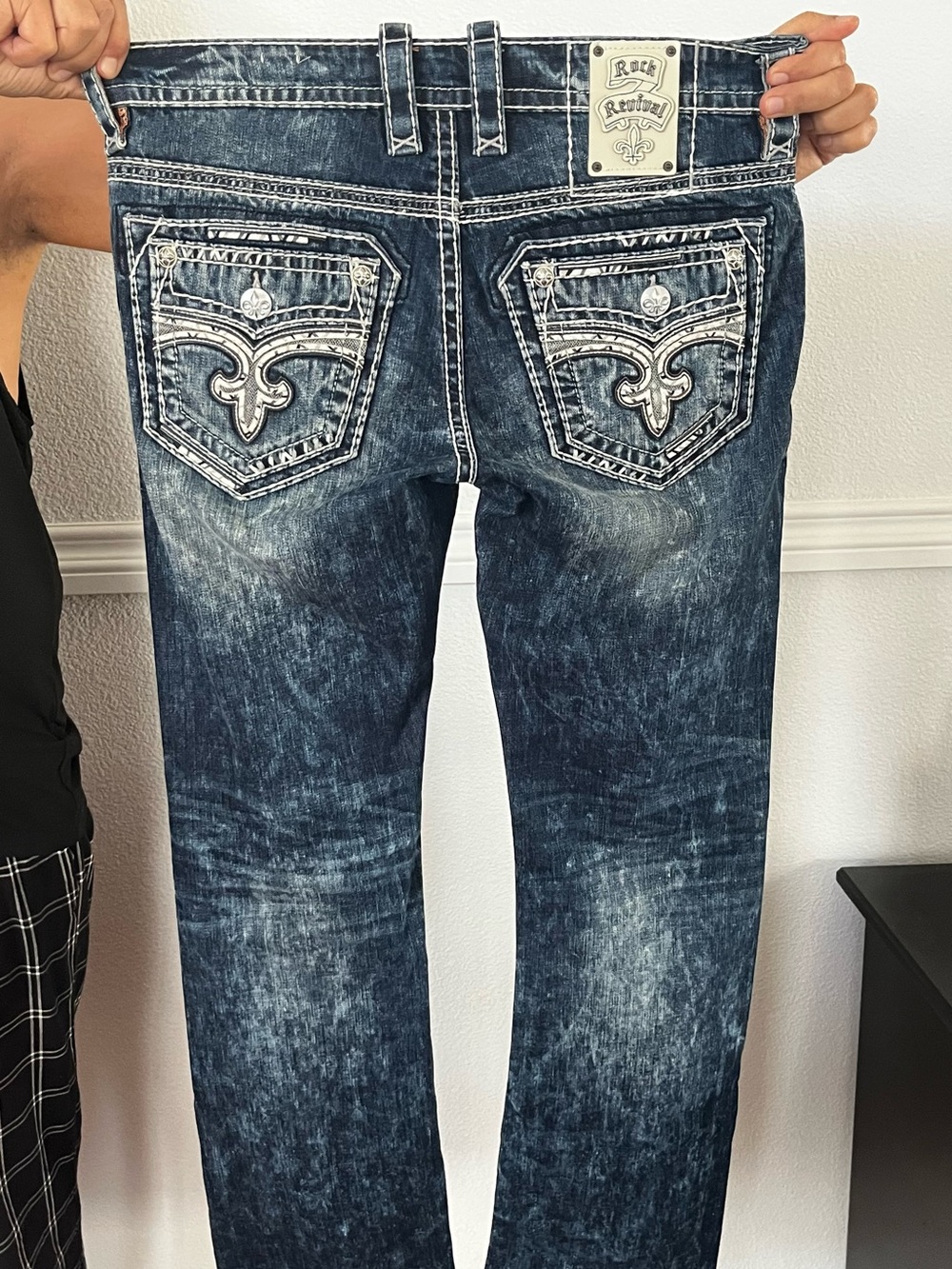 Rock Revival Men's Dark Wash Embroidered Back Pocket Jeans